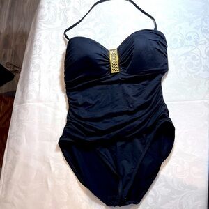 La Blanca Women’s One Piece Gold Accent Removable Strap Swimsuit in Black S 14